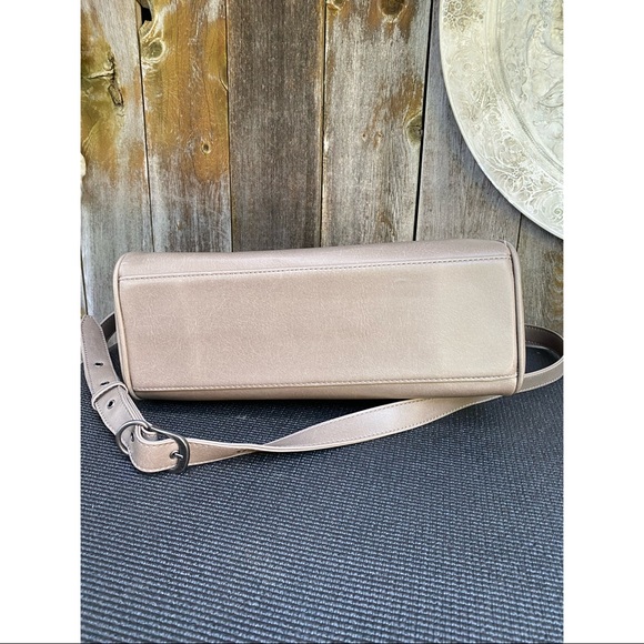 MATT& NAT taupe tote satchel purse - Picture 6 of 10